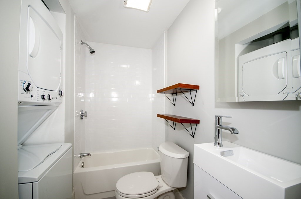 137 Paris Street #2, Boston, MA Photo #4