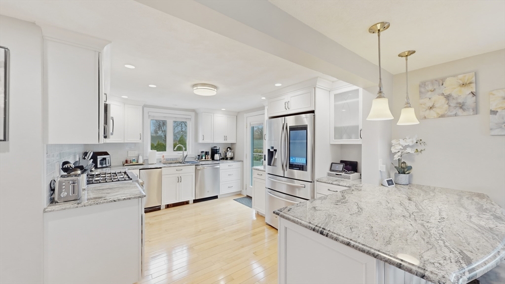 17 Lenox Ave