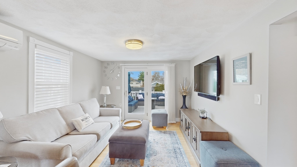 17 Lenox Ave