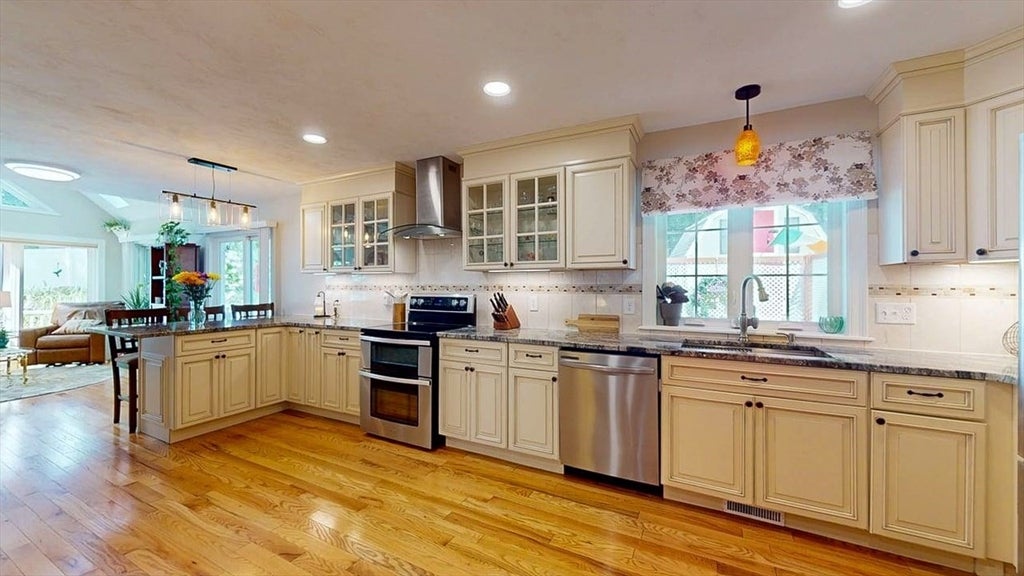 79 Avery Rd