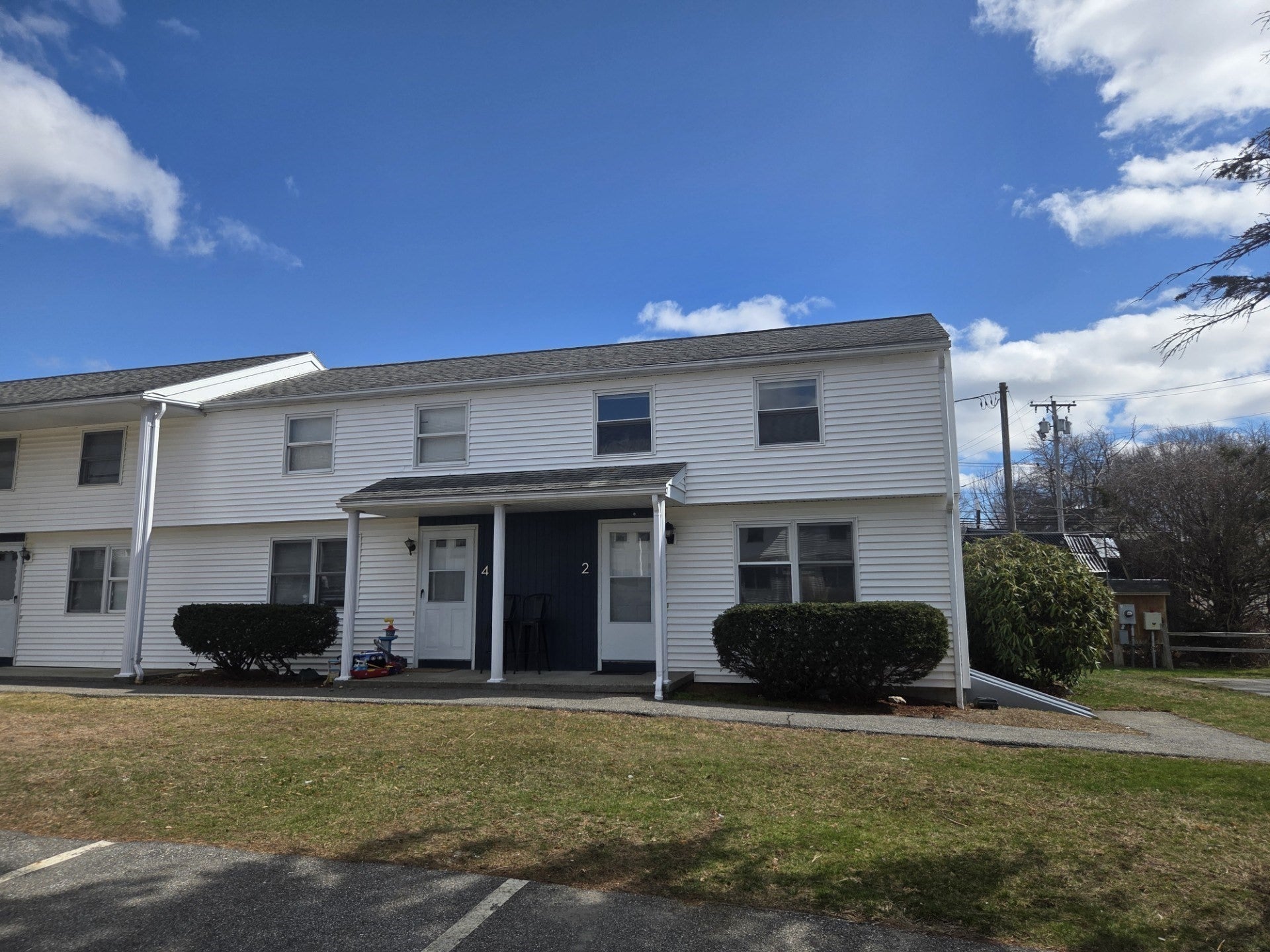 Click for 4 Townhouse Court #4, Spencer, MA slideshow