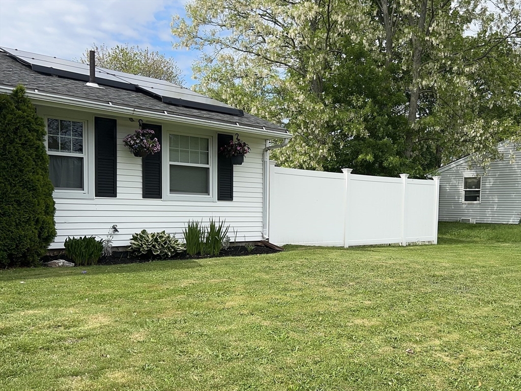 87 Nicholson Dr