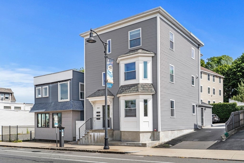 251 Rantoul St 1