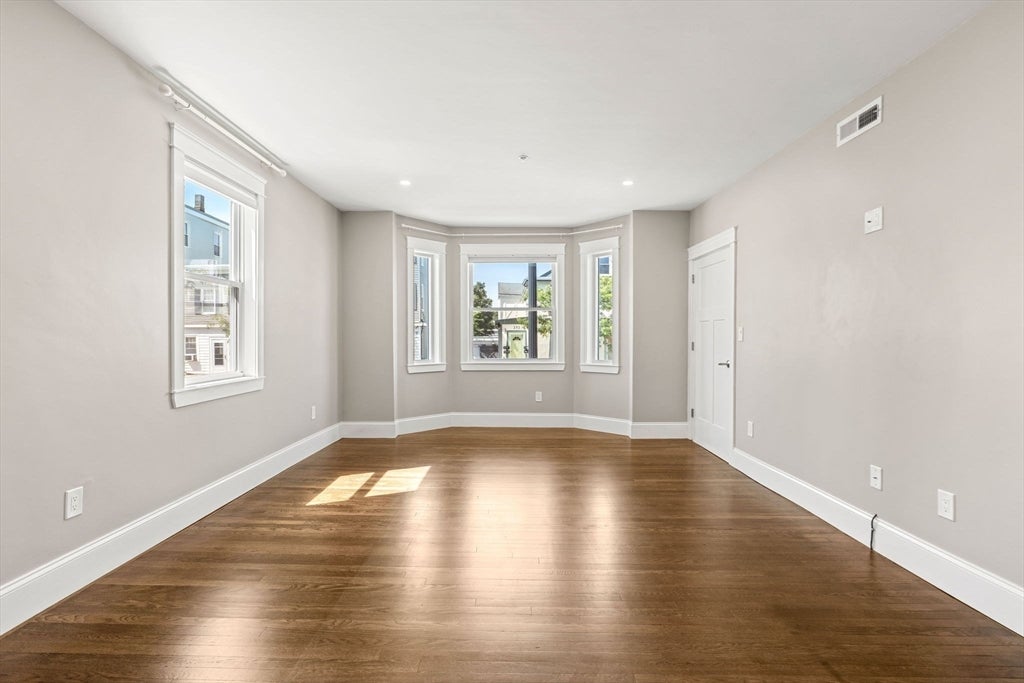 251 Rantoul St 1
