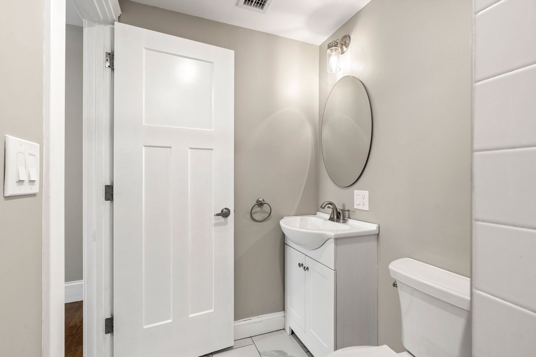 251 Rantoul St #1, Beverly, MA, 251 Rantoul St #1, Beverly, MA Photo #28
