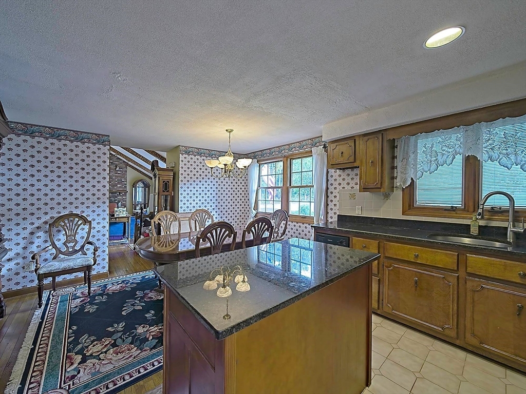 37 Simpson Ln