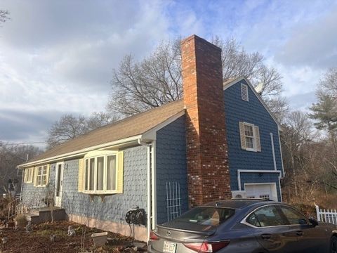 37 Simpson Ln Freetown MA 02702