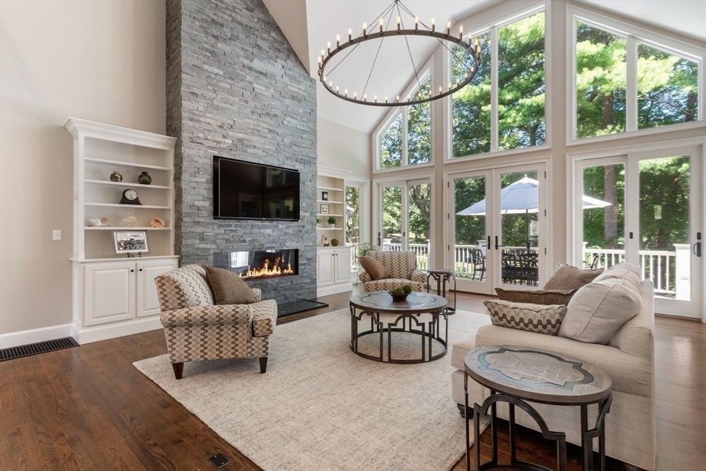 10 Hawk Hill Ln, Ipswich, MA, 10 Hawk Hill Ln, Ipswich, MA Photo #2