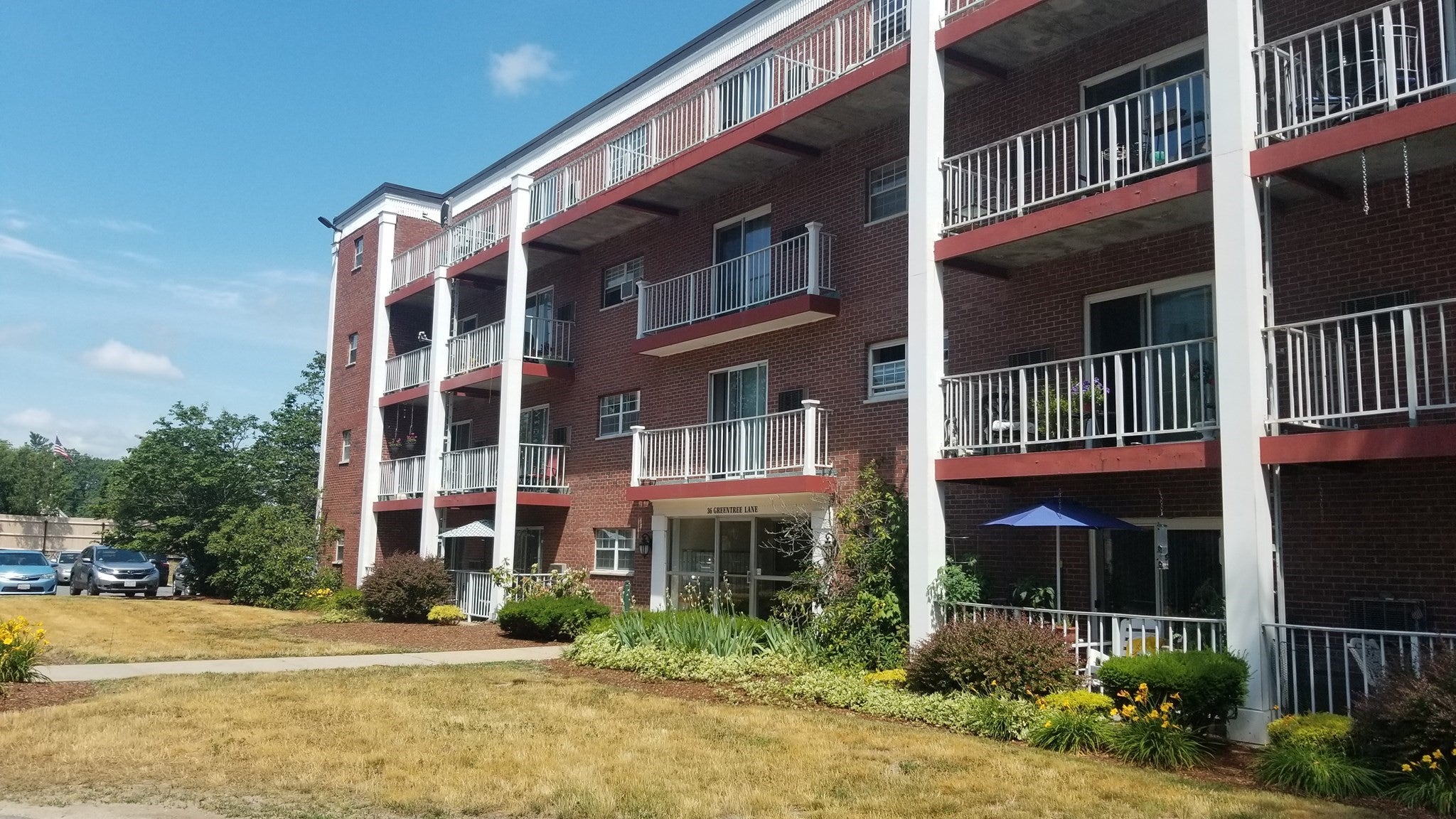 Photo of 36 Greentree Ln, Weymouth, MA