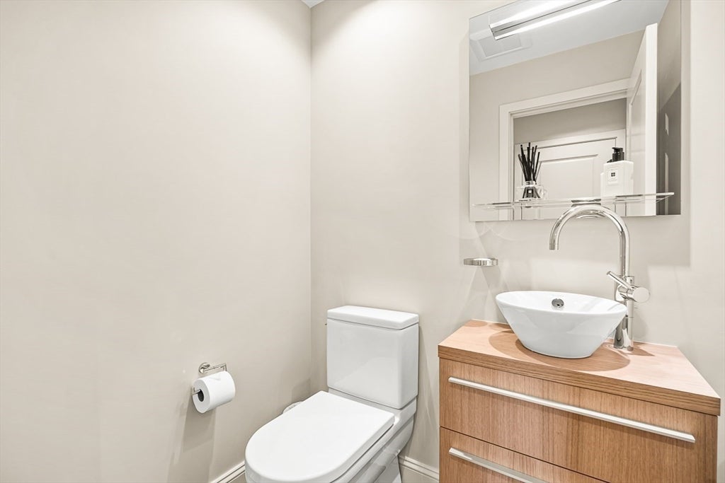 7 Wainwright Road #113, Winchester, MA, 7 Wainwright Road #113, Winchester, MA Photo #17