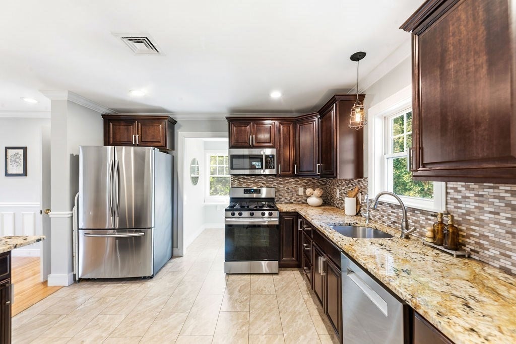 252 Union St, Millis, MA, 252 Union St, Millis, MA Photo #7