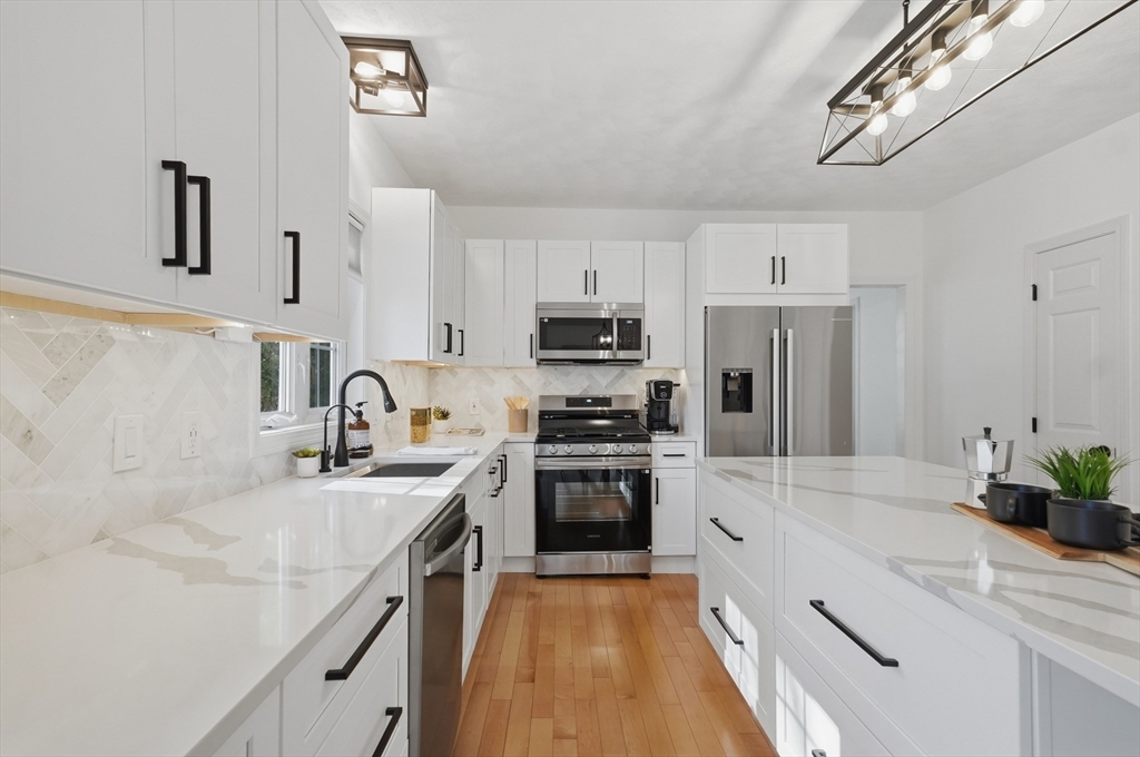 8 Coolidge Street, Westford, MA Photo #9