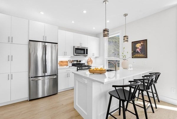 1246 Broadway 3