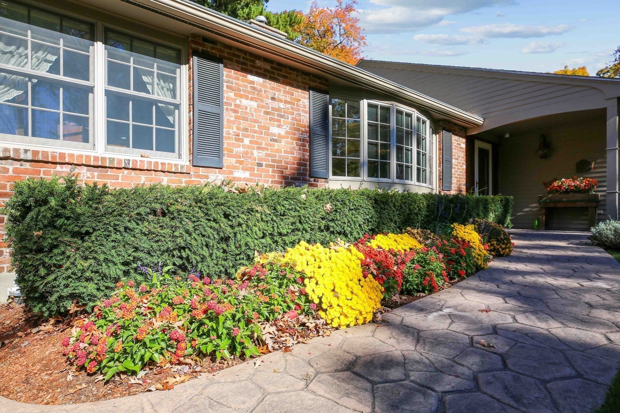 70 Birchwood Dr