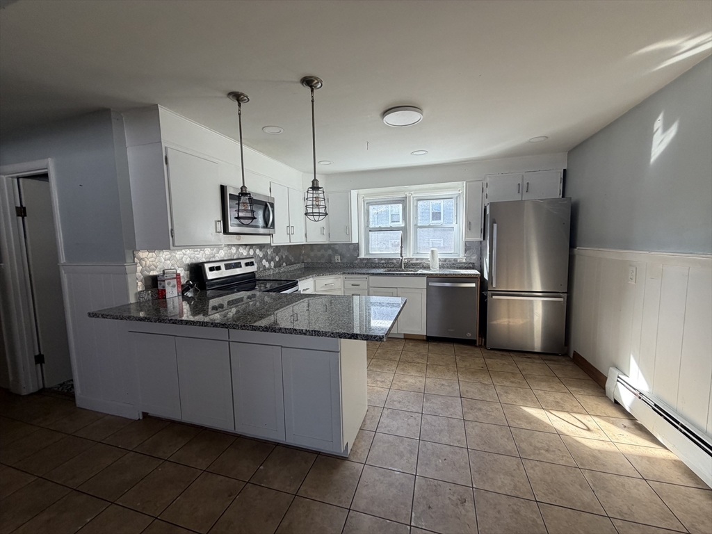 89 Bunker Hill Ave #1, Lowell, MA Photo #4
