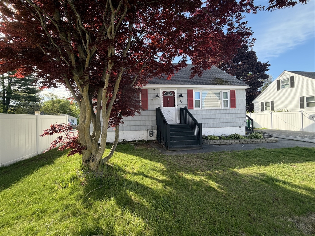 89 Bunker Hill Ave #1, Lowell, MA Photo #2