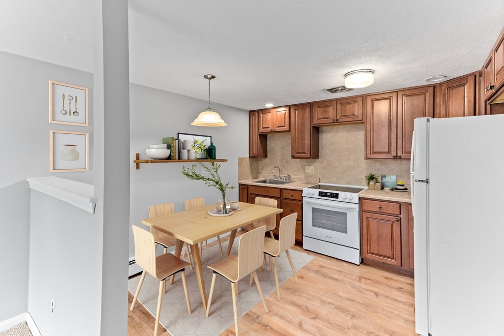 56 Mary Ln 6