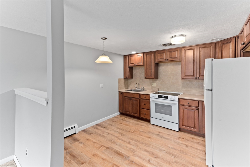 56 Mary Ln 6