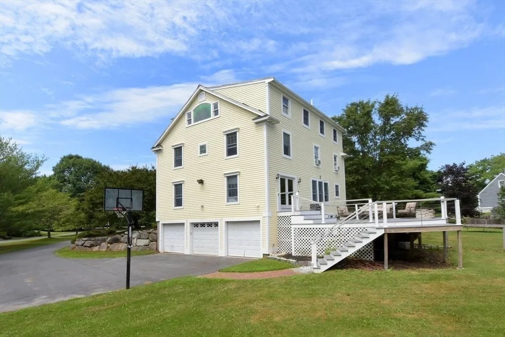 135 East St