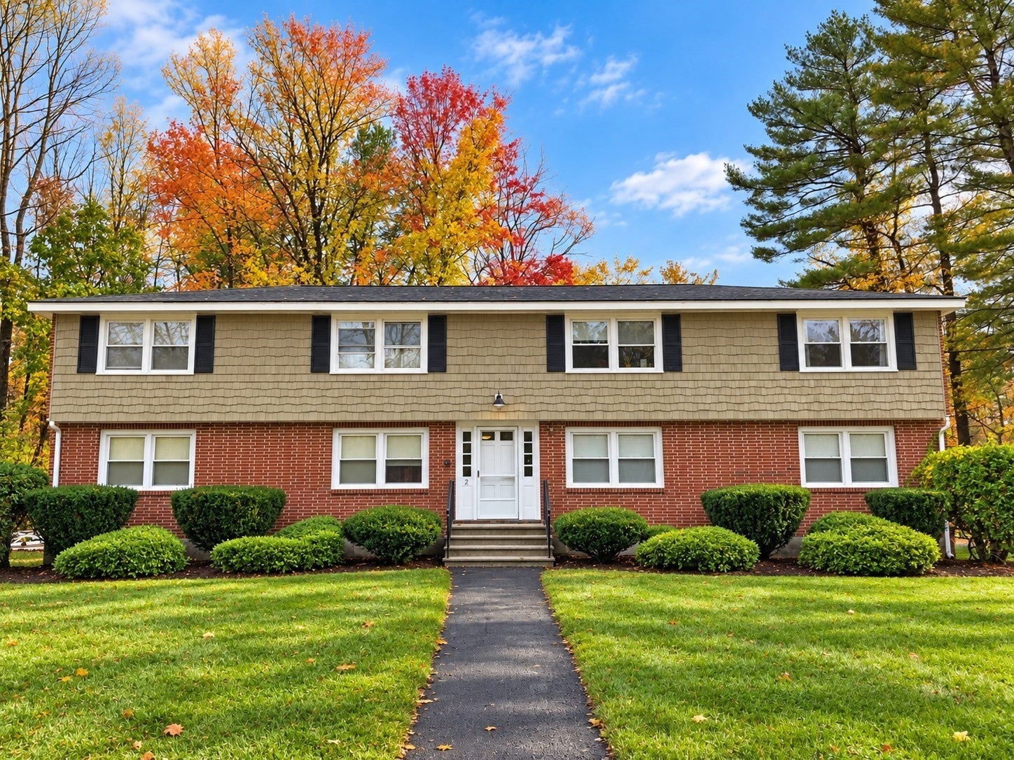Click for 8 Greenleaf Drive #G, Merrimac, MA slideshow Click for 8 Greenleaf Drive #G, Merrimac, MA slideshow