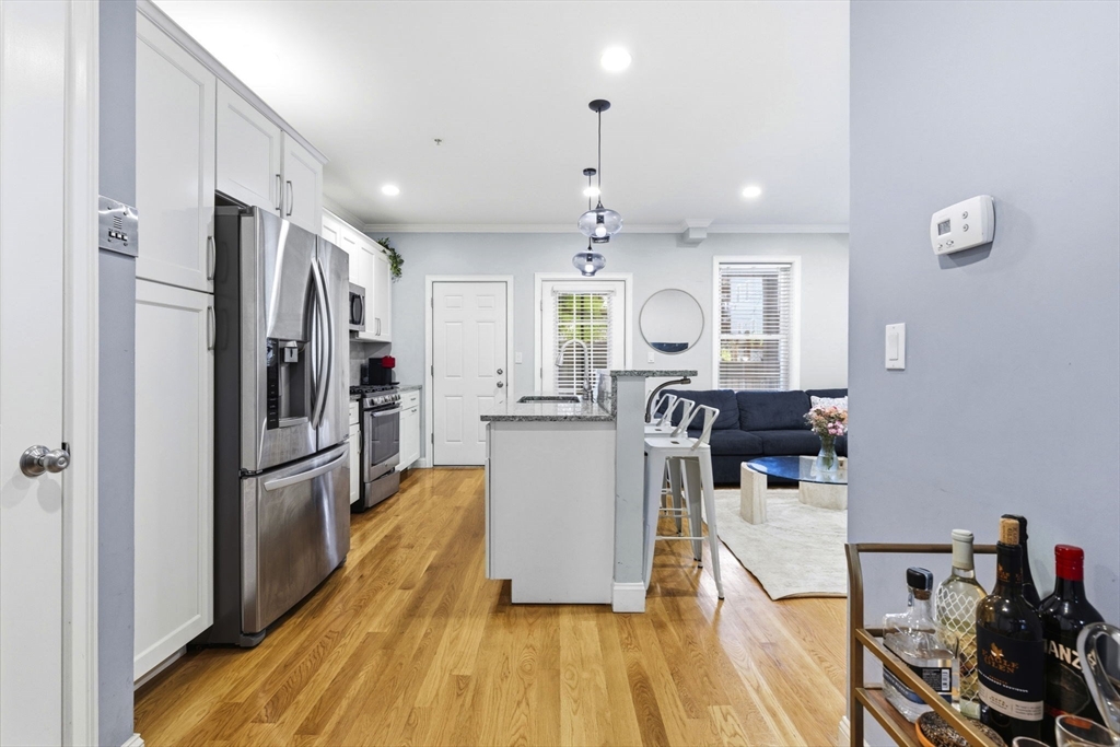 242 W 5th St 1