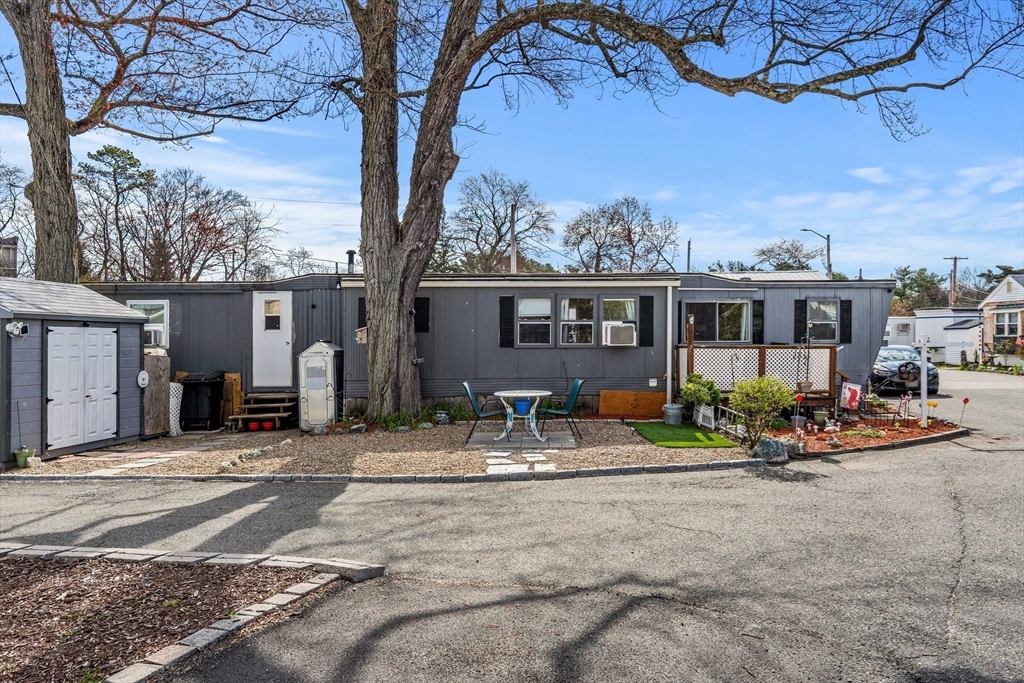 200 North St 11-B