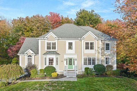 109 Meadow Creek Dr Dracut MA 01826