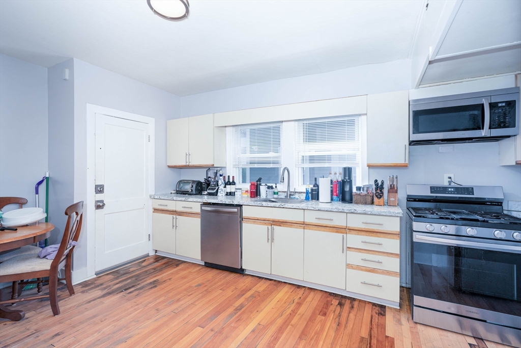 287 Medford St 1