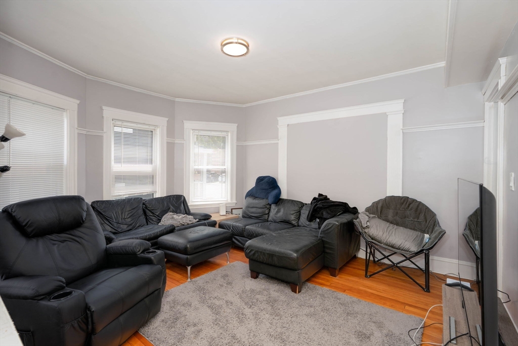 287 Medford St 1