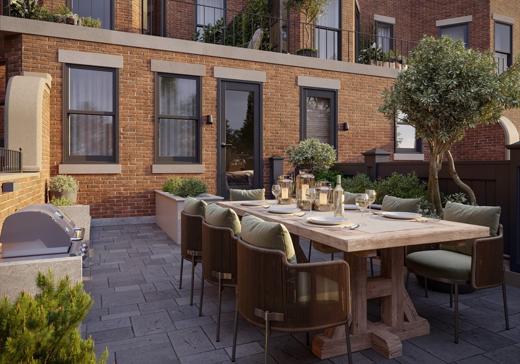 260-262 Commonwealth Avenue 1B