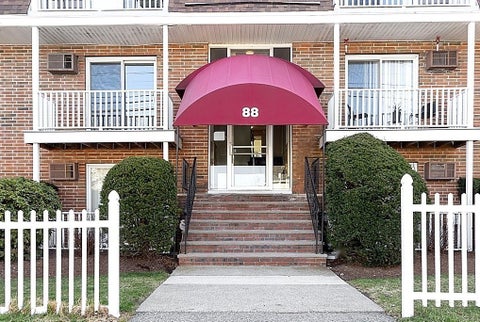 Photo of 88 Beacon St #11, Lawrence, MA 01843 (MLS # 73596775)