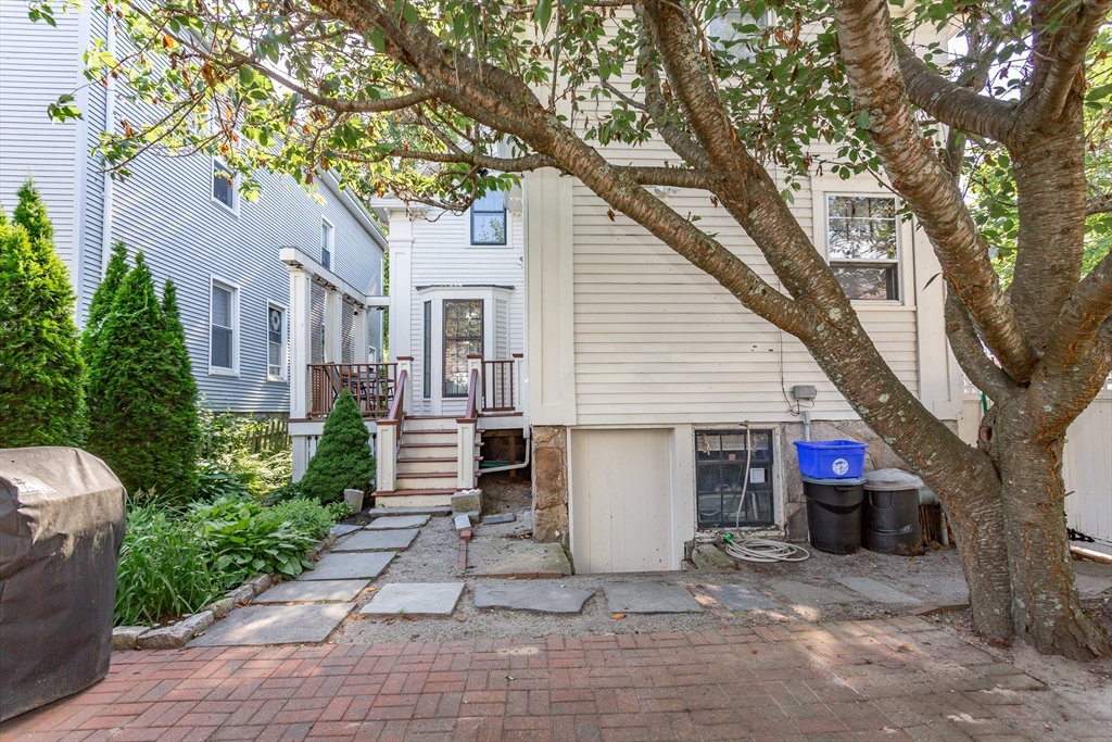 90 Walden Street