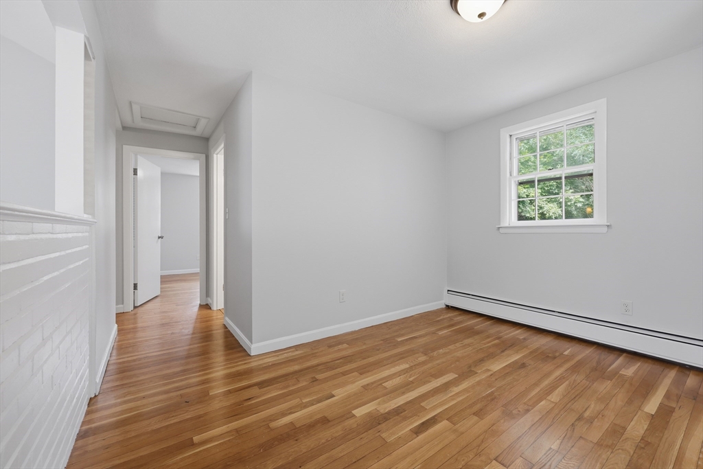 7 Drury Lane, Wilmington, MA Photo #4