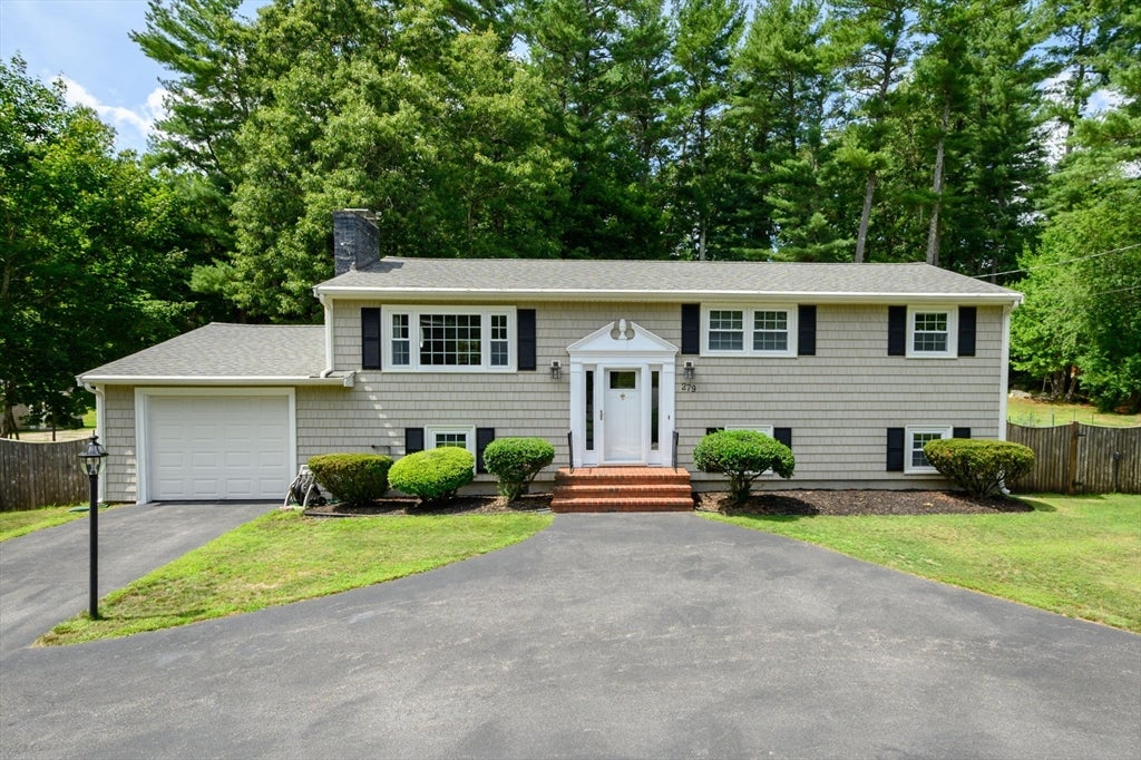 279 Center St
