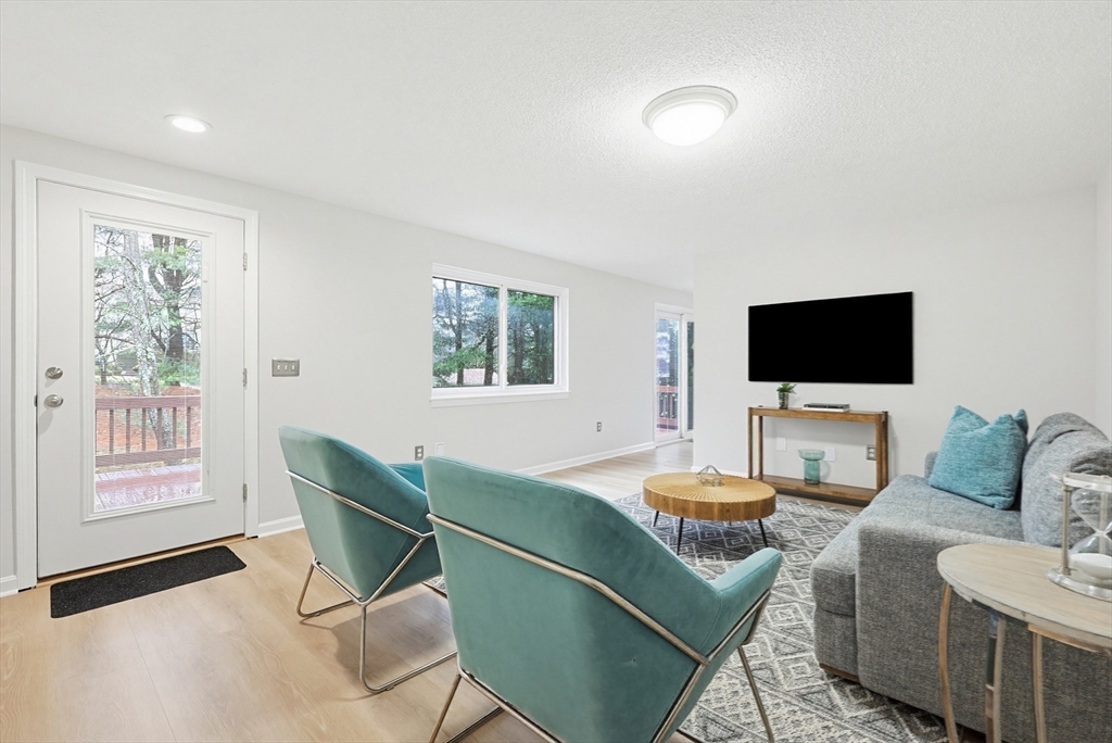 20 Country Club Ln D