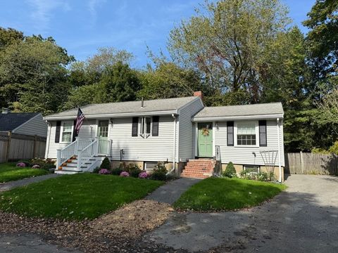 23 Sagamore Rd Marblehead MA 01945