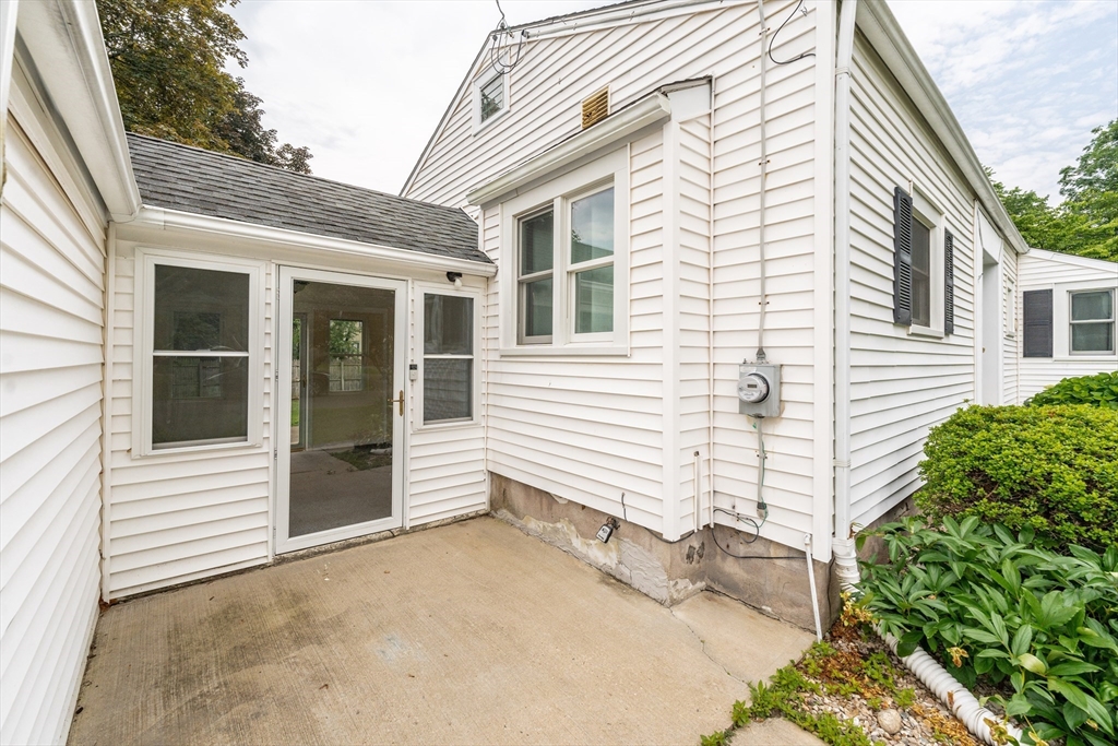 34 Coolidge Ave