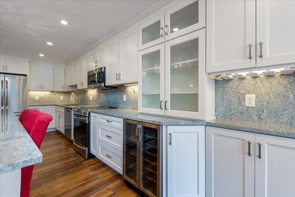 100 Ledgewood Dr #410, Stoneham, MA, 100 Ledgewood Dr #410, Stoneham, MA Photo #7