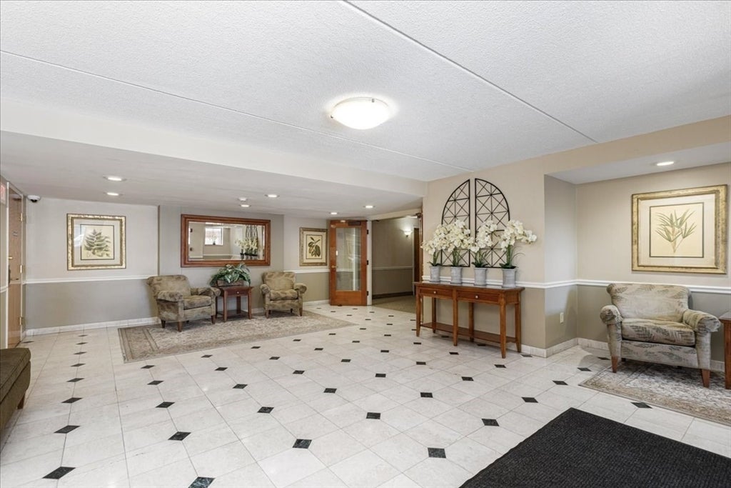 100 Ledgewood Dr #410, Stoneham, MA, 100 Ledgewood Dr #410, Stoneham, MA Photo #4