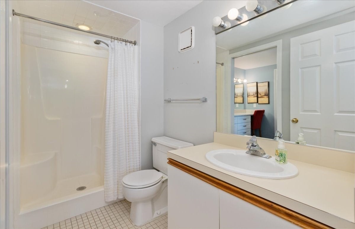 100 Ledgewood Dr #410, Stoneham, MA, 100 Ledgewood Dr #410, Stoneham, MA Photo #17