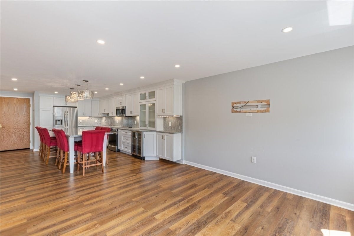 100 Ledgewood Dr #410, Stoneham, MA, 100 Ledgewood Dr #410, Stoneham, MA Photo #9