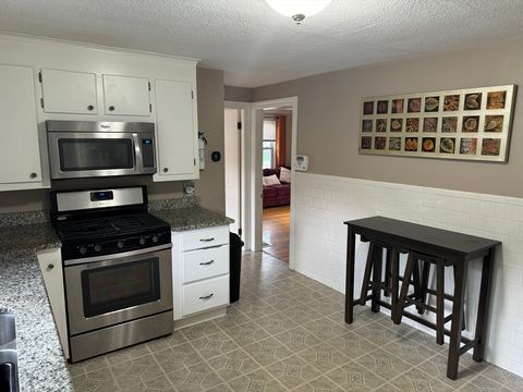 49A Plainfield Ave 1A Shrewsbury MA 01545