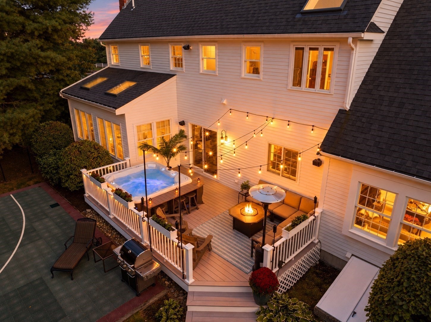 269 W Main St