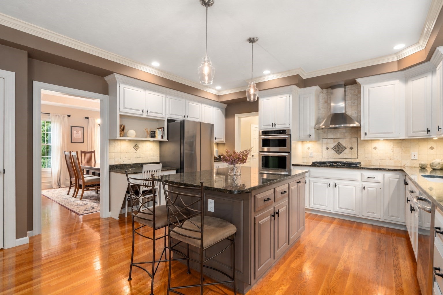 269 W Main St