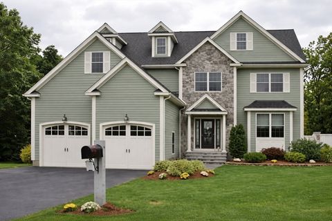 43 Oheir Way Lowell MA 01852