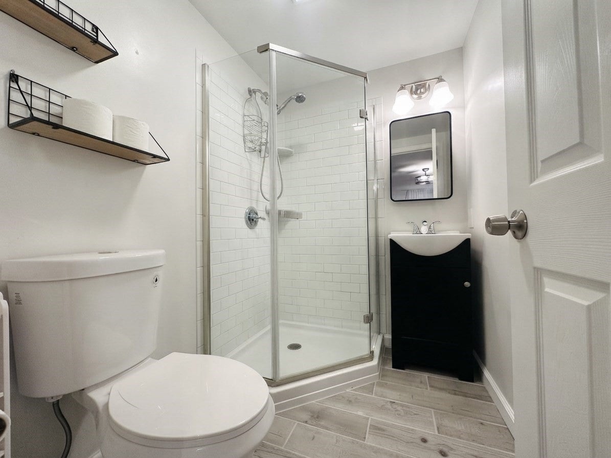 35 W Akard St, Ludlow, MA Photo #10
