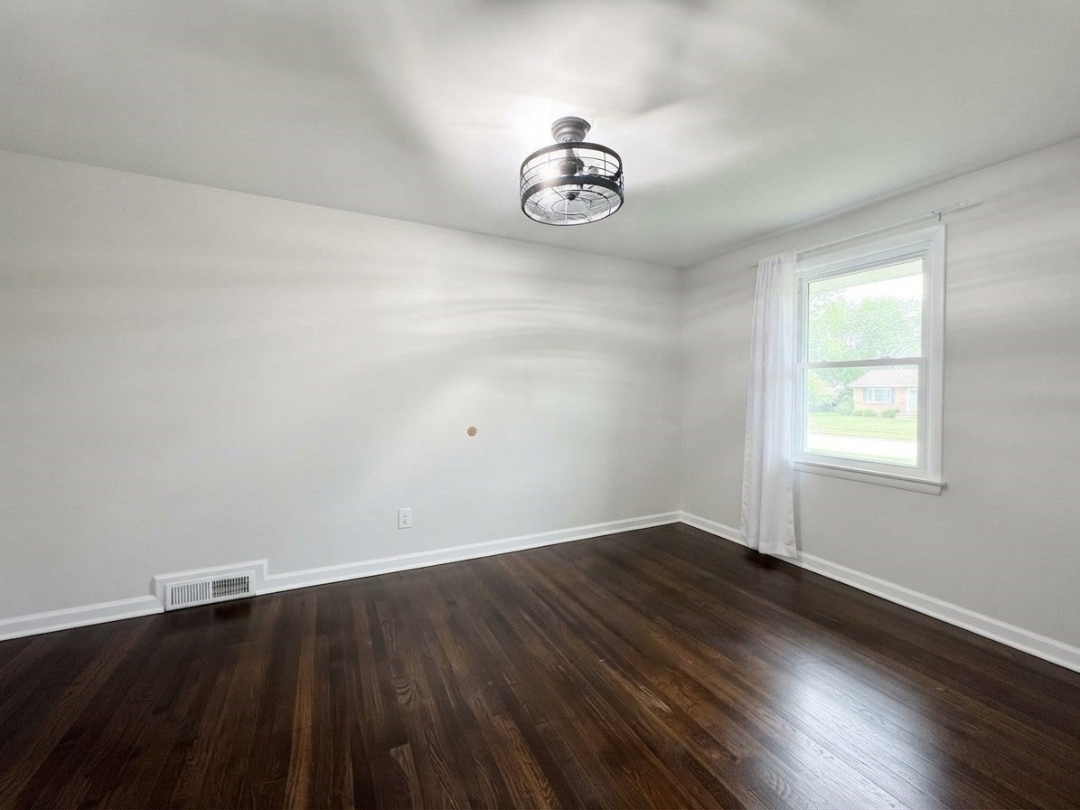 35 W Akard St, Ludlow, MA Photo #7