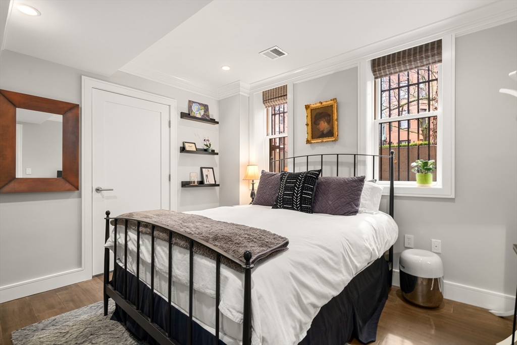11 Exeter Street 2