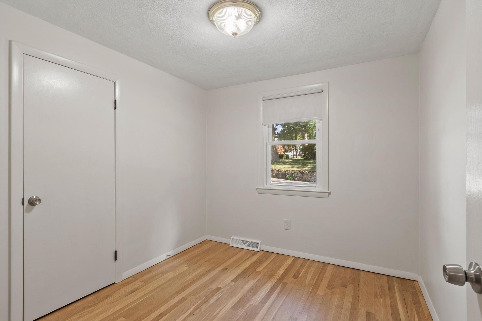 136 Ridge Rd, Marlborough, MA, 136 Ridge Rd, Marlborough, MA Photo #17