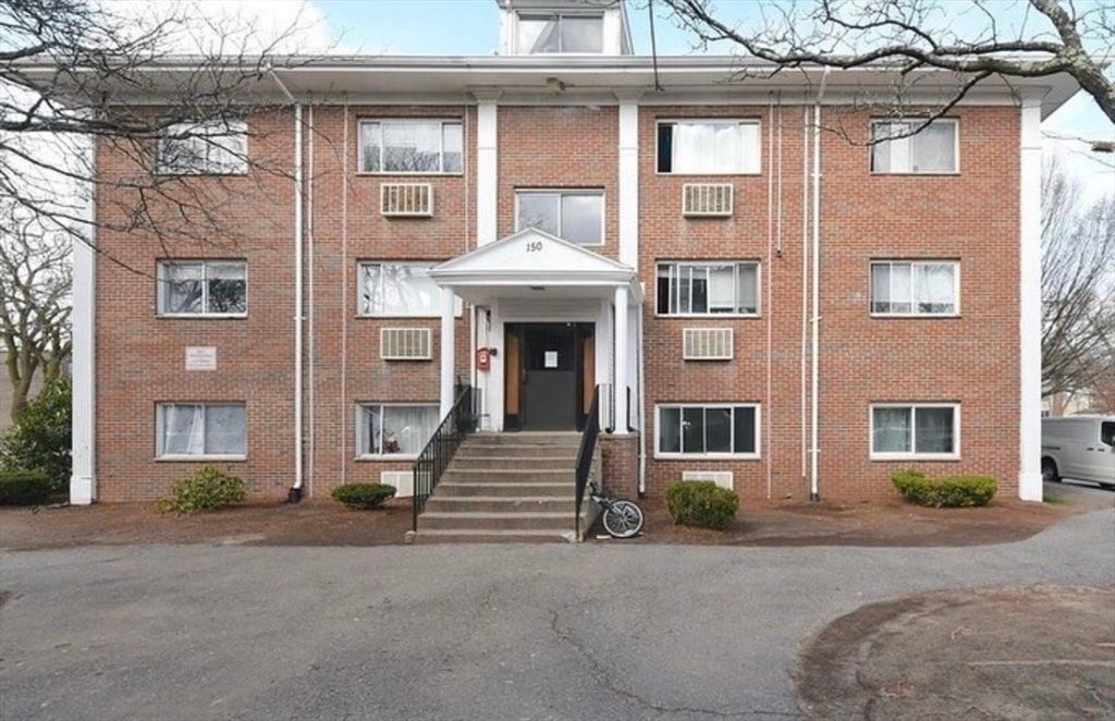 Photo of 150 2nd ST, Framingham, MA